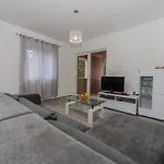 Basic * Kaštela